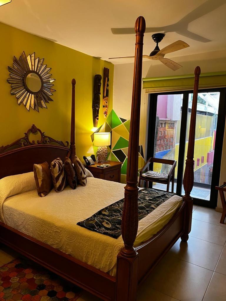 גואדלחארה Eklectic Hotel Boutique מראה חיצוני תמונה
